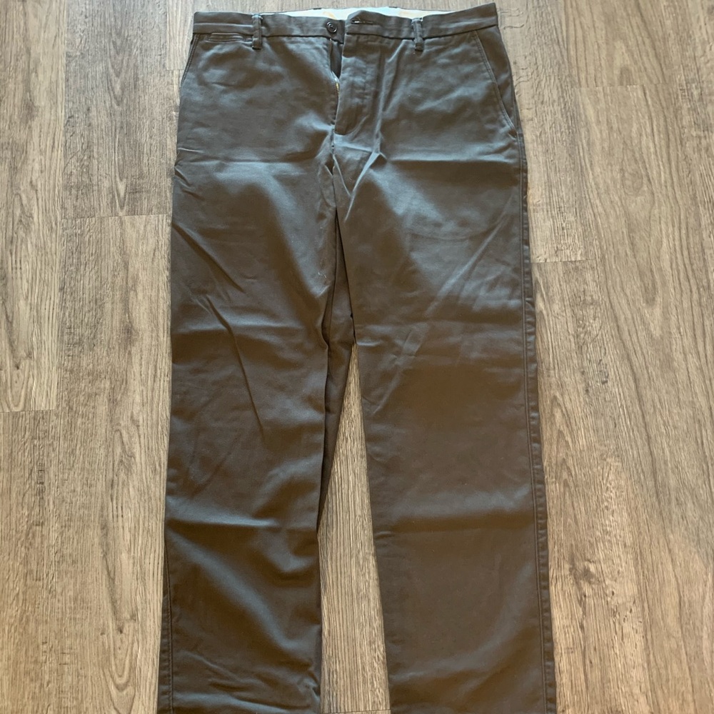 Dockers Khaki 34x32 Dress Pant